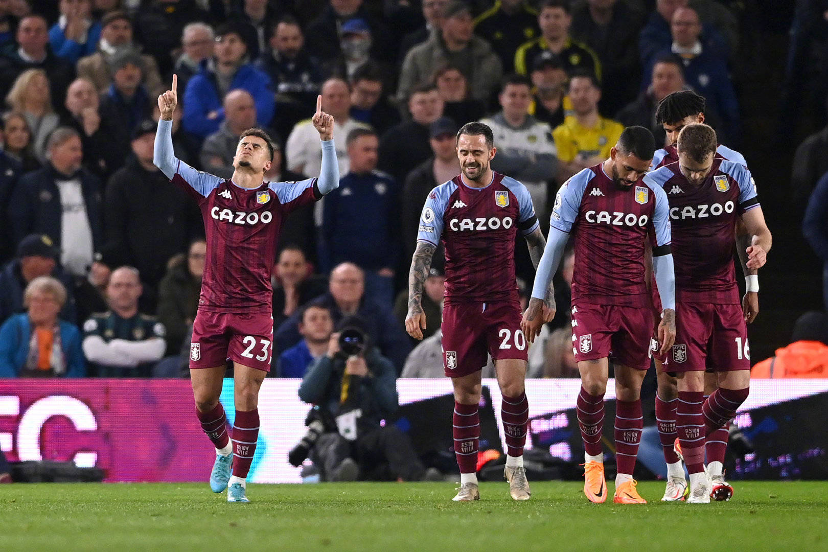 同时保持自 同时保持自